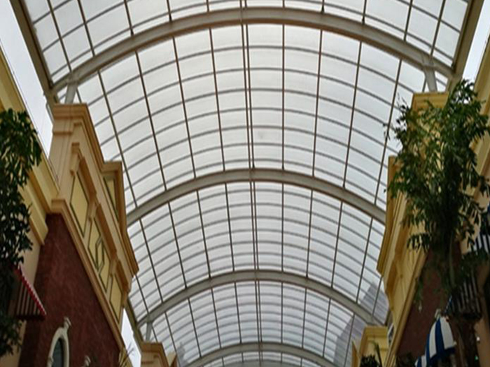 南阳屋面网架顶棚吊装方案